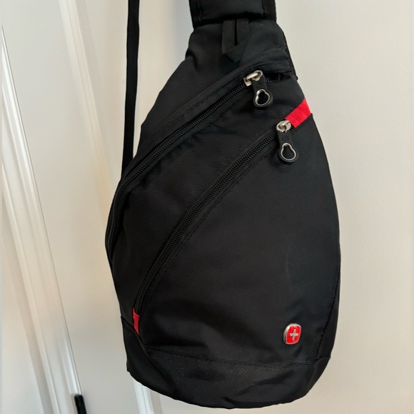 Swissgear Mini Sling Bag - Black - New without tags - Picture 2 of 7